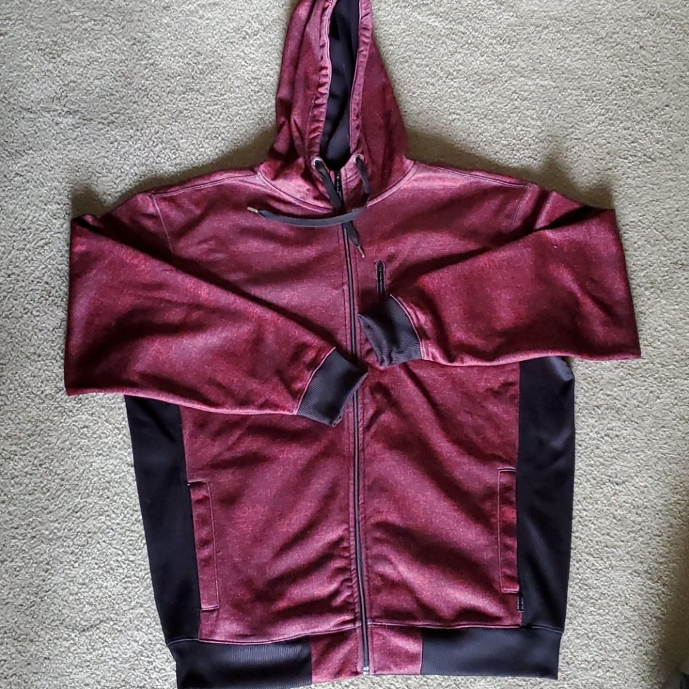 Men's zip up hoodie size XL